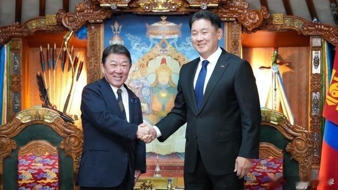 蒙古国总统呼日勒苏赫在上合峰会行程结束后随即接见日本外相茂木敏充：外蒙在这个问题