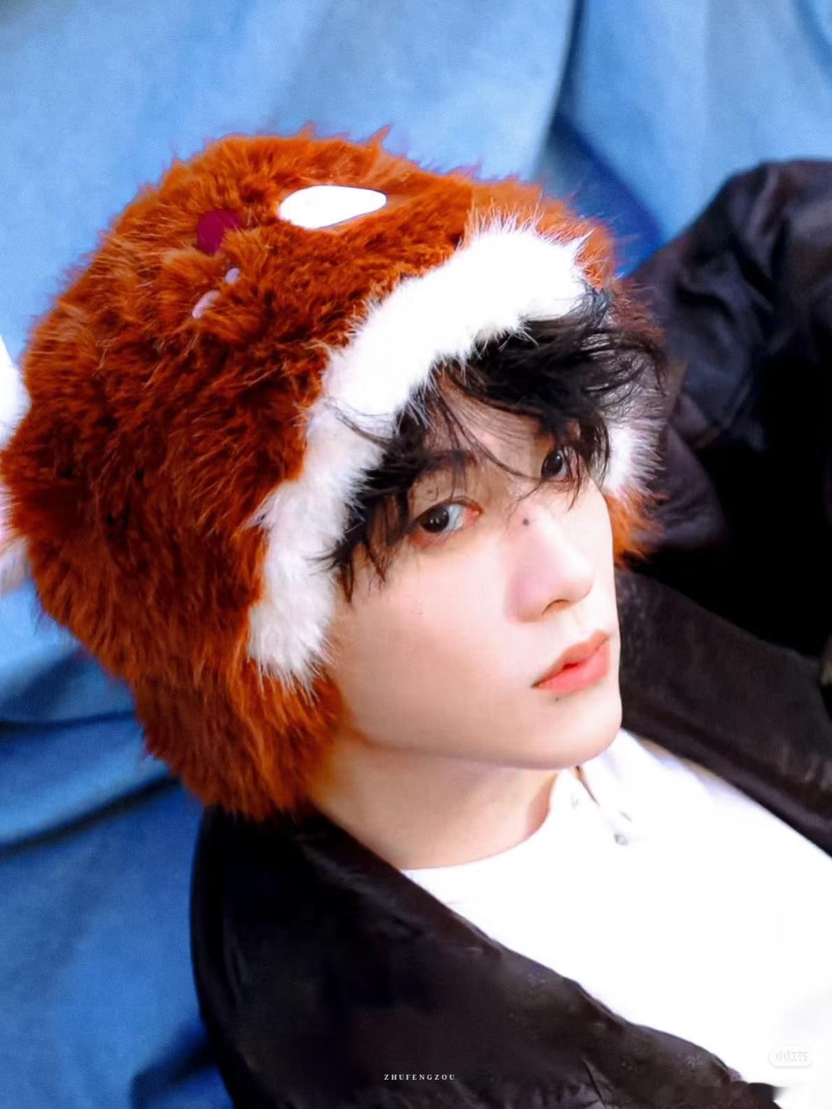 你们想田栩宁的时候就把兔闪闪倒吊起来抖一抖，像这种水平的存货这崽子有一堆