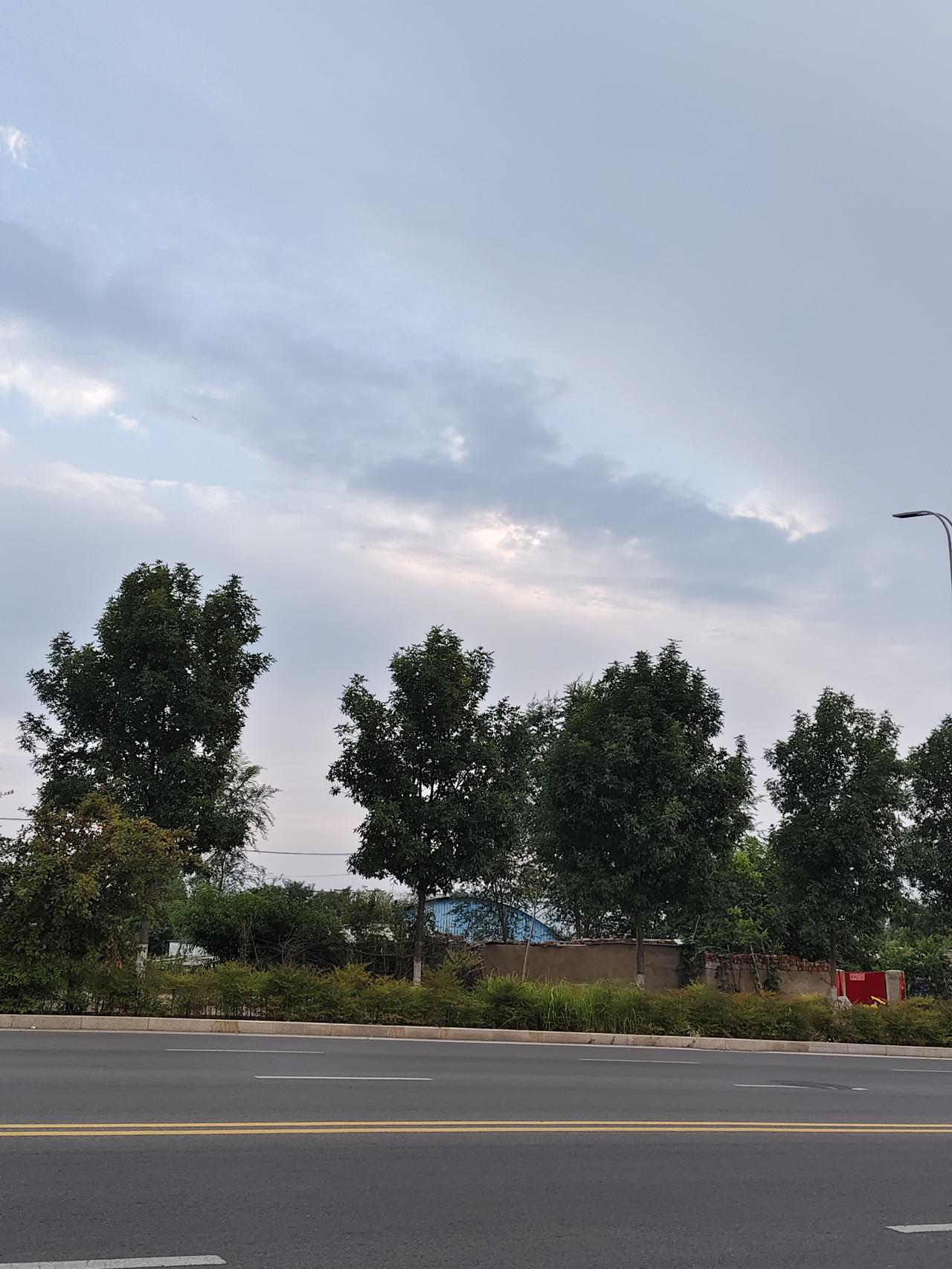 你家孩子高考后去打工了吗可以出去打工，但是要去正规的单位，谨防上当受骗