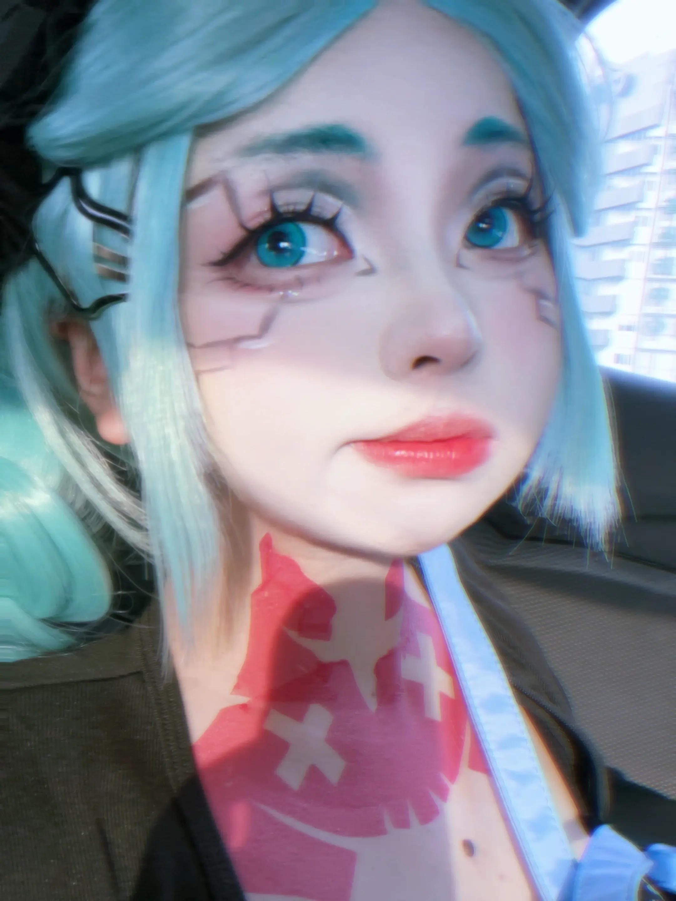 老师你出的是初音未来吗？可以是可以是