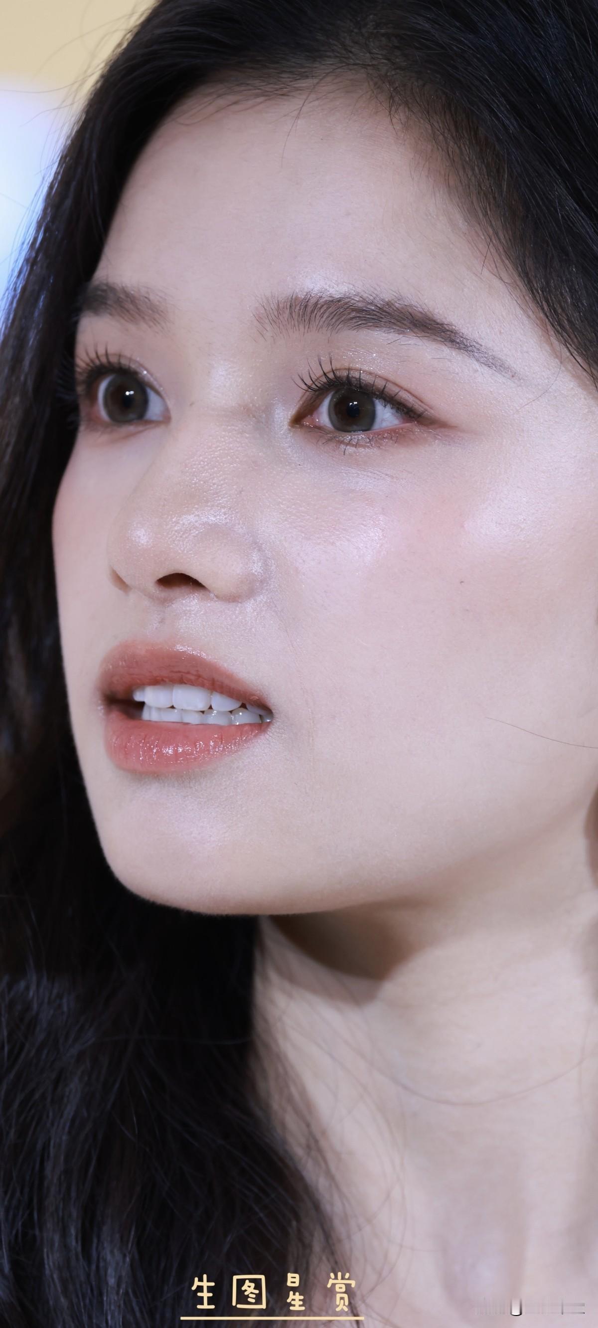 张婧仪× 上海兰蔻站台
白色礼服美成仙！！！公主仪是心动仪！白色礼服一穿，整个兰