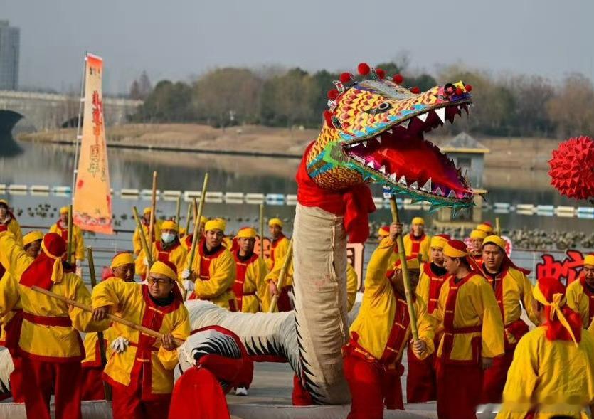 【 合肥文旅红红火火好戏纷呈 】春节假日期间，合肥市非遗民俗、文化展演、乡村集市