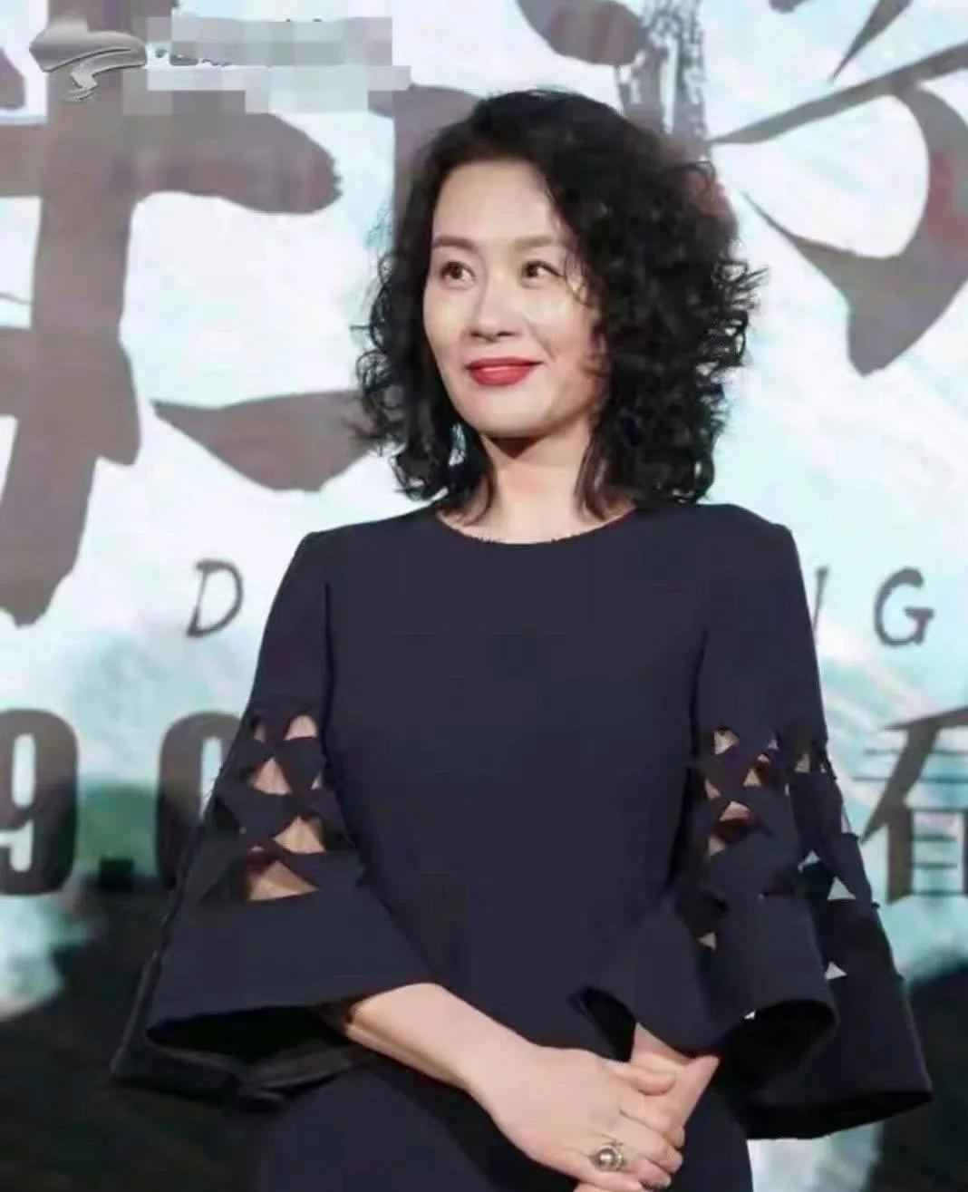 不老女神队又一得力干将！58岁的邬君梅长这样👇