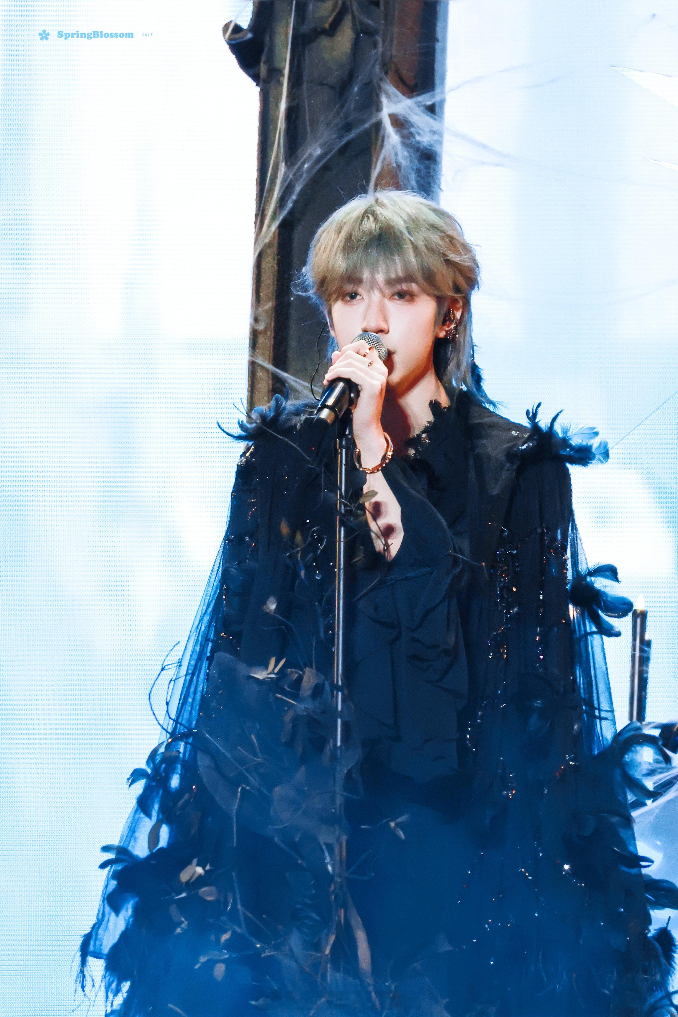 捡到贺峻霖的神图了TF家族新音