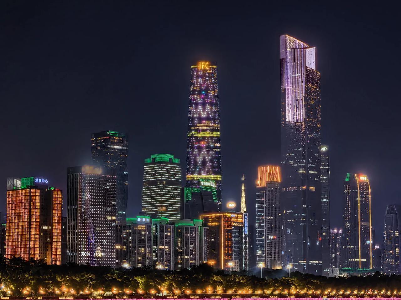 这是我听过自救最好的一段话
我老想着出去走走，其实是不知怎么活了。
有些钱看似是