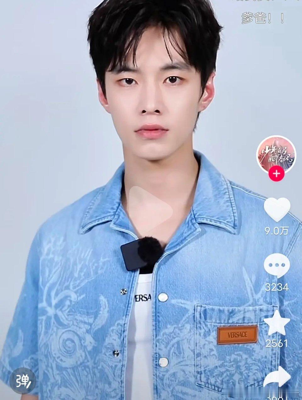 喜欢何与都算在网上留下过赛博案底.... ​​​