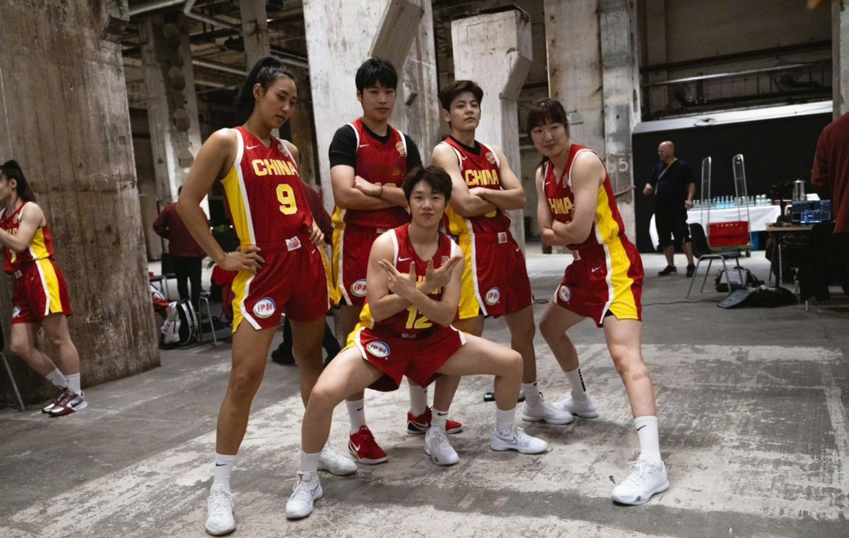 今晚中国女篮的输赢都不重要！是继续练阵容

首先，今晚中国女篮不可能战胜美国女篮