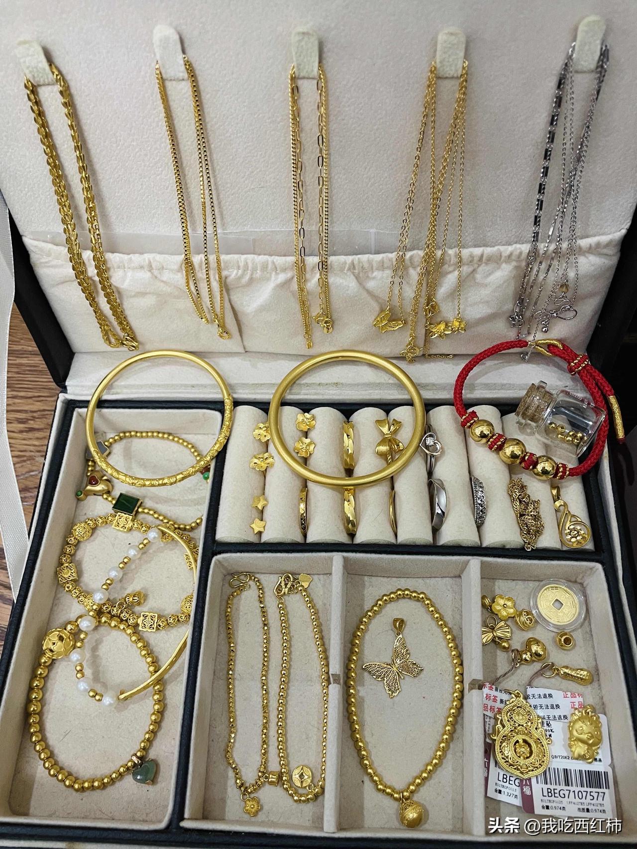 24年7月之前卖掉黄金1018克，没发财命哪
昨天黄金大盘克价1250左右，赶紧