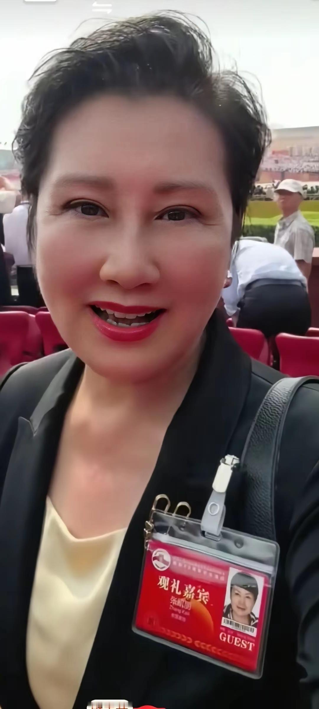 张凯丽，国家话剧院一级演员，原短道速滑运动员，1962年出生的，今年63岁了，今