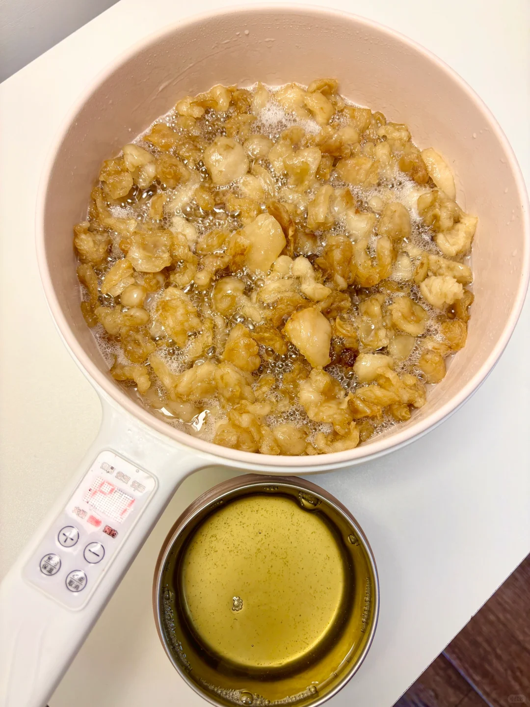 究竟什么样的标题才能配得上这锅猪油渣