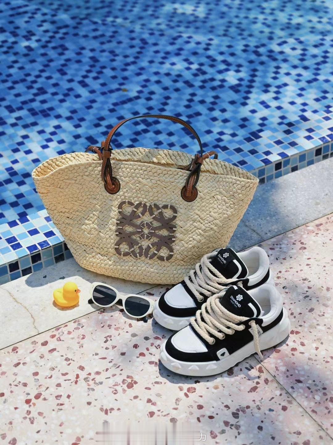 DD面包鞋要了点少量现货 晚上九点直播见吧 ​​​