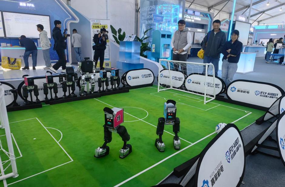 中国AI风暴席卷全球！9000亿产业规模+爆款机器人出海，多国抢搭创新快车
 