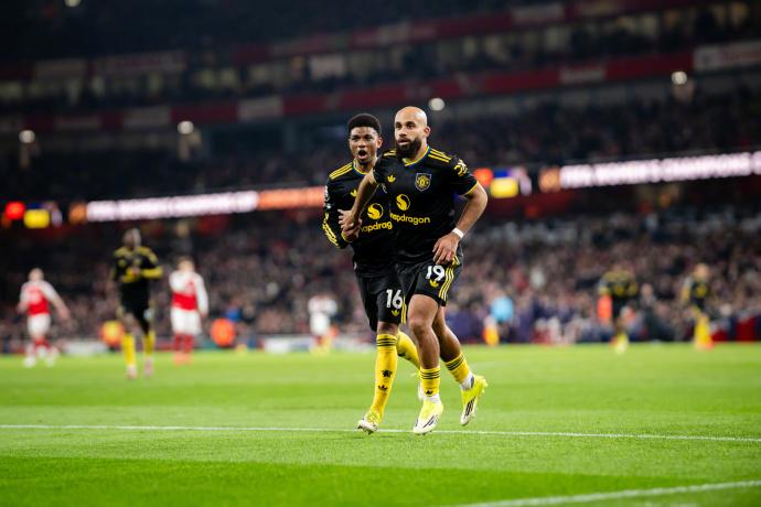 一人擅“打快攻”
一人擅“投三分”