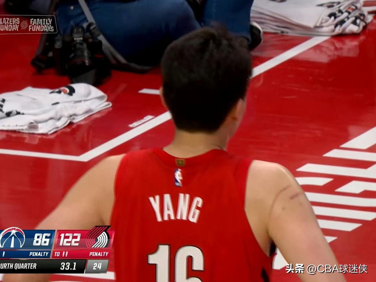 🔥 血书求公正！杨瀚森被动挨打却领NBA首T，球迷：这裁判该回CBA深造！ ?