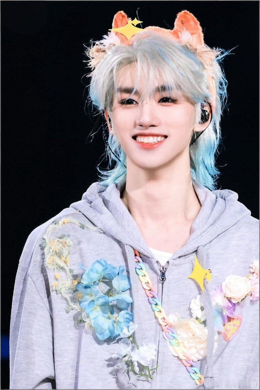 时代少年团时代少年团刻板印象都是自己给的 张真源吃饭真的太有尊严了，那种“眼里只