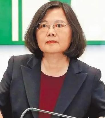 台湾只有两条出路：要么和平统一、实行一国两制；要么被强制收回、实行一国一制。台湾