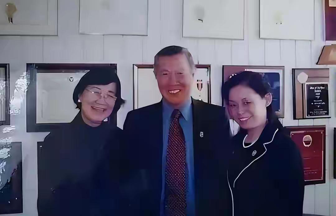 哪怕离世也难以安宁，原配宋妙娟独自长眠美国，享誉世界的李昌钰，骨灰却被二婚妻子蒋