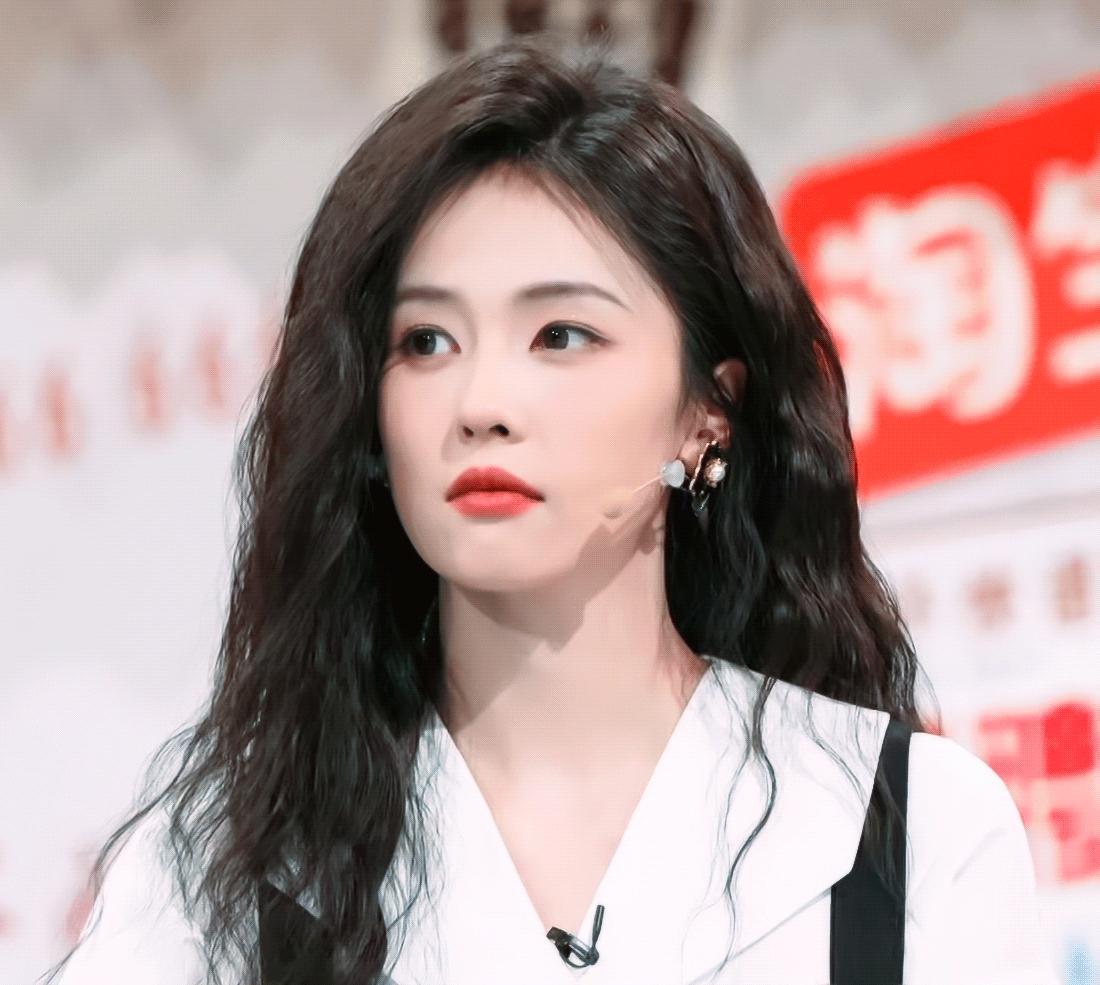 白鹿 不能cue的梗提前说   亮晶晶，可爱又漂亮，笑容迷人