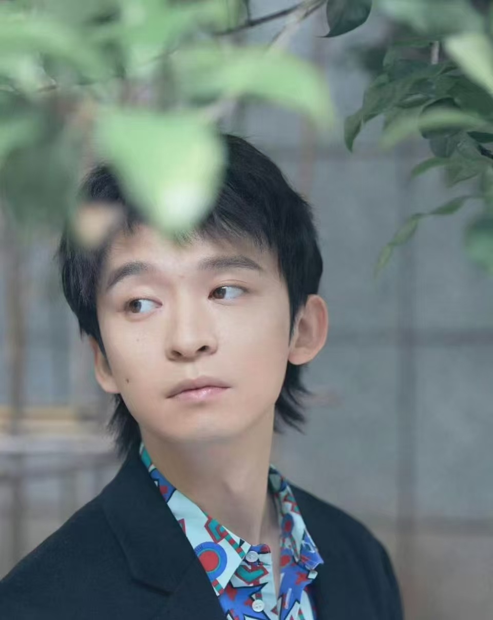 网传天骄白敬亭董子健任嘉伦 董子健的演技一直很有质感，要是能参演《天骄》，搭配这