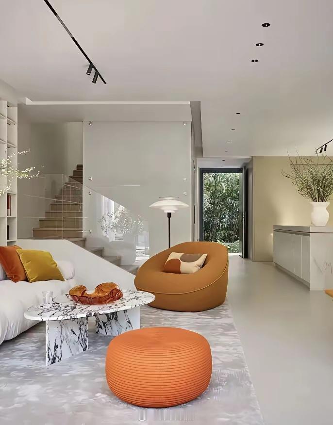 王石和田朴珺在深圳的家。说是田朴珺亲自设计。 深圳