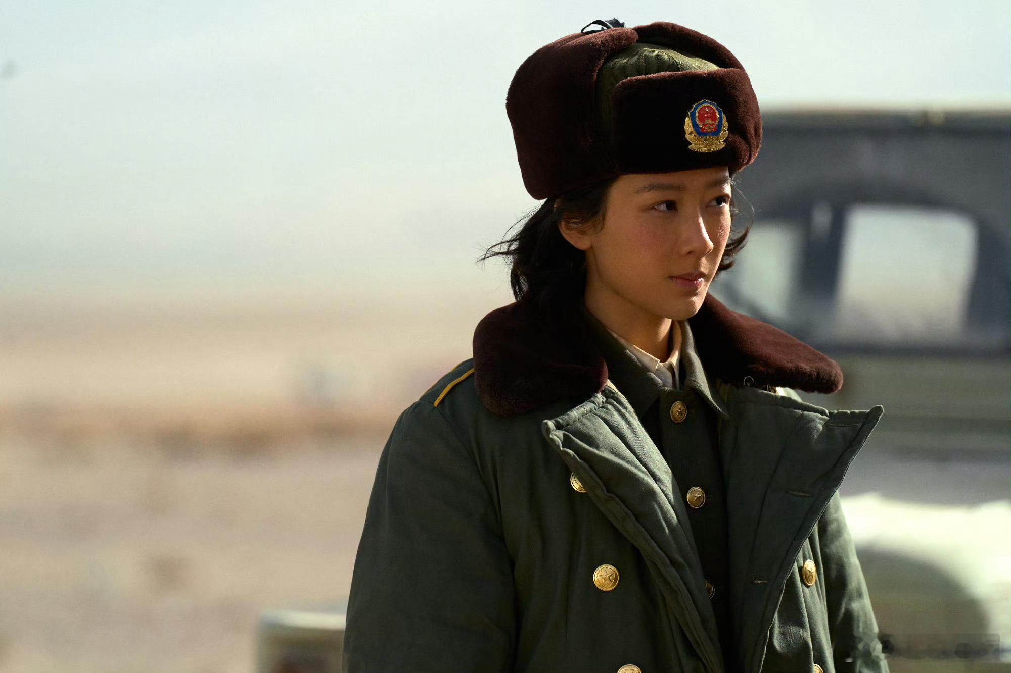 杨紫生命树被杨紫新剧里的白菊狠狠戳中了！在荒漠戈壁里，她用细腻的演技诠释出角色的