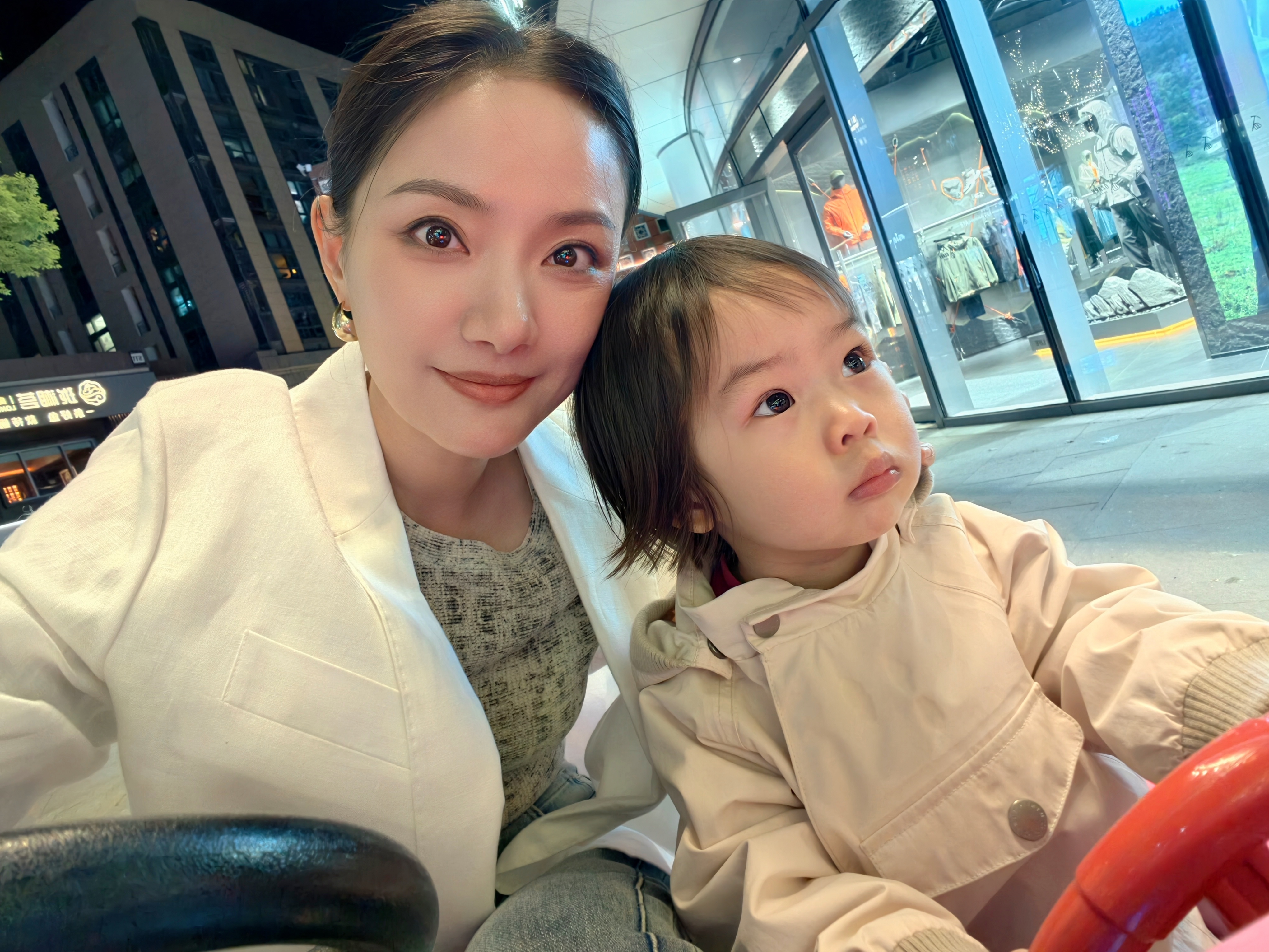 白天努力工作 晚上好好陪娃