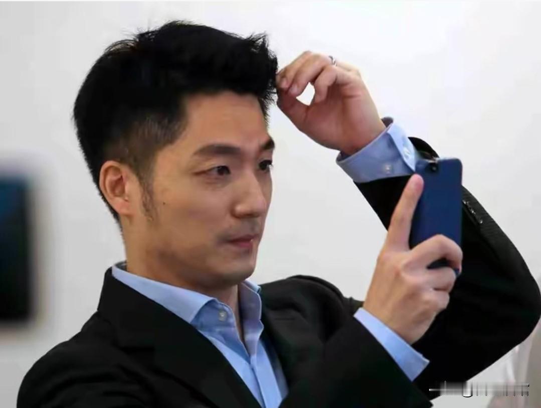 现在流行吹湾省国党人物？连蒋万安都有人吹？有人吹他不靠蒋家靠自己，说得好像他是草