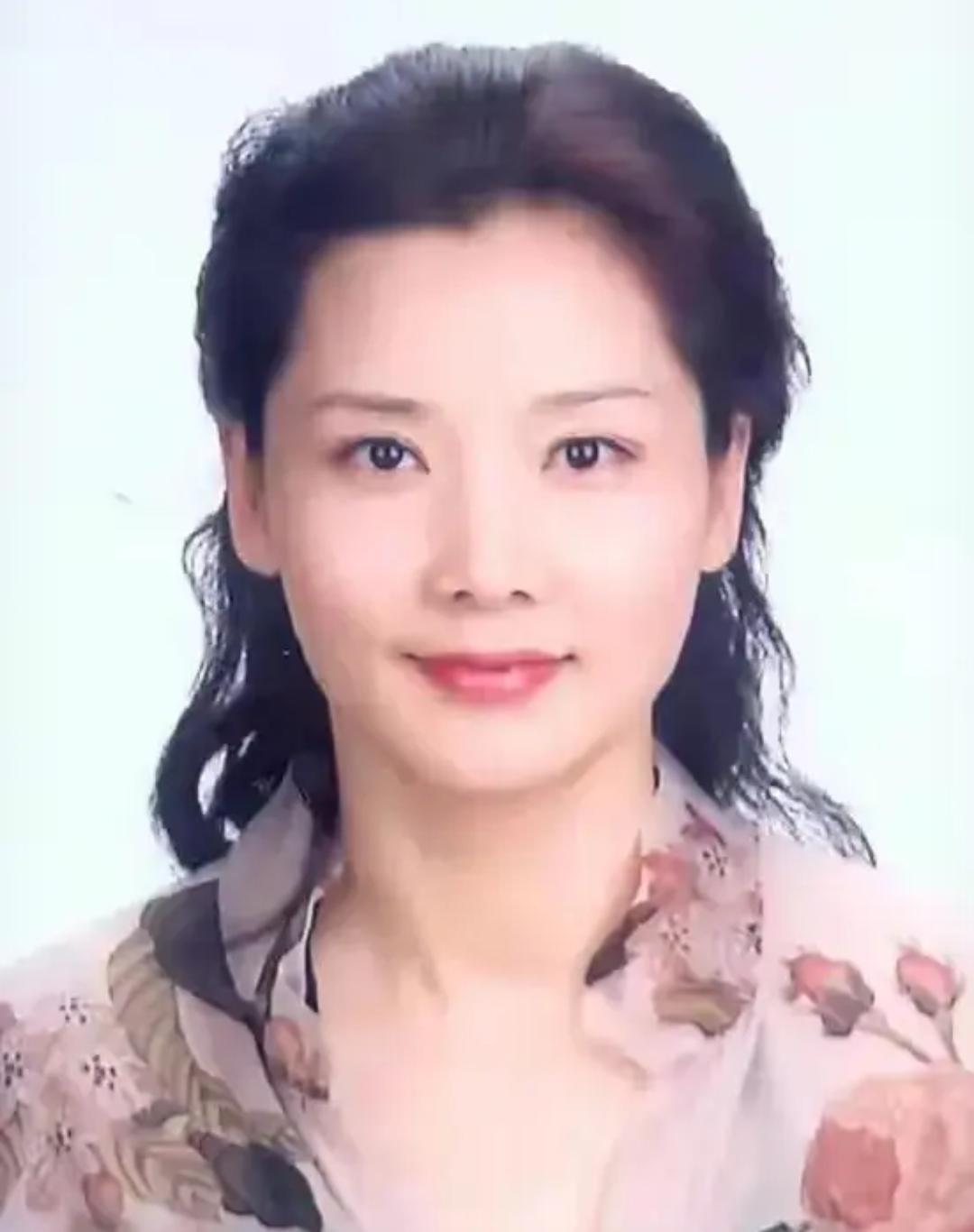 《一路繁花2》圆满收官，3人翻红，2人名利双收，只有她被骂惨娱乐 明星