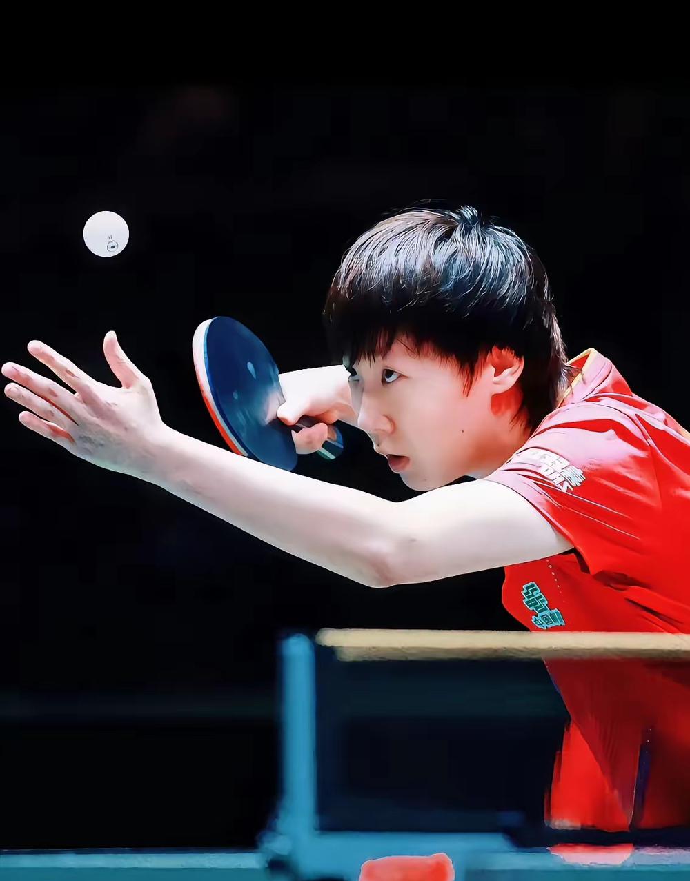 悬念来了，香港她能卫冕吗？
王曼昱最近在杭州亚运会女单女团都拿了金牌，打硬仗时没