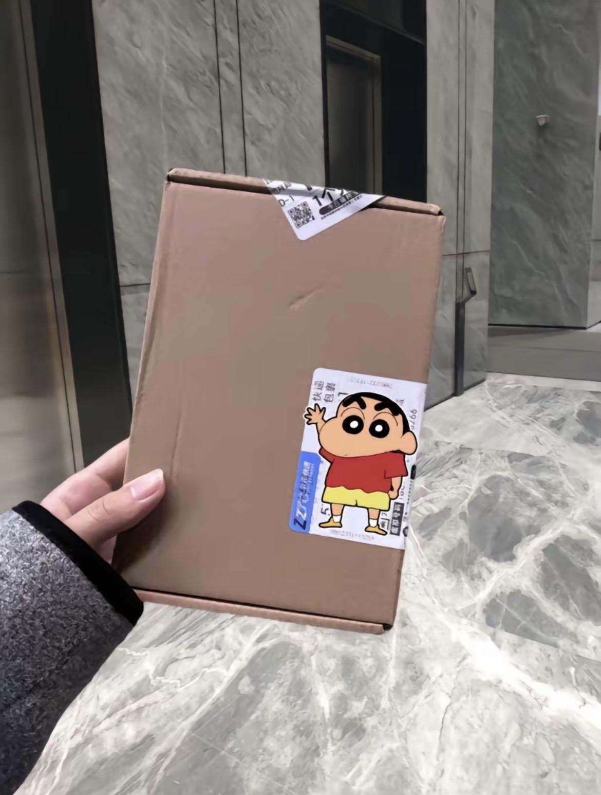 好喜欢这个蜡笔情侣壳，男朋友我们也安排起来