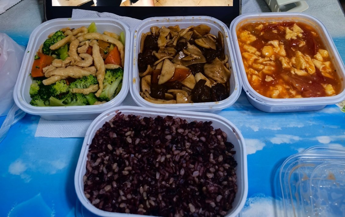 夏天就要吃美食相册里哪张美食照最让你念念不忘？晒出来好吃😋 