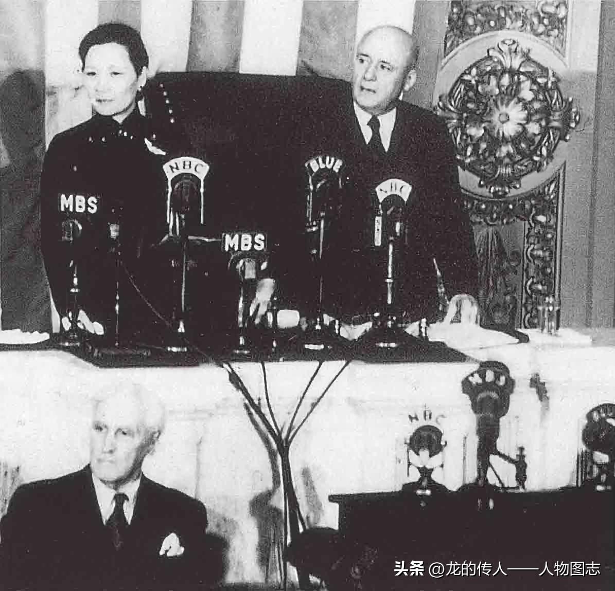 1943年，美国众议院议长雷朋致辞介绍宋美龄
