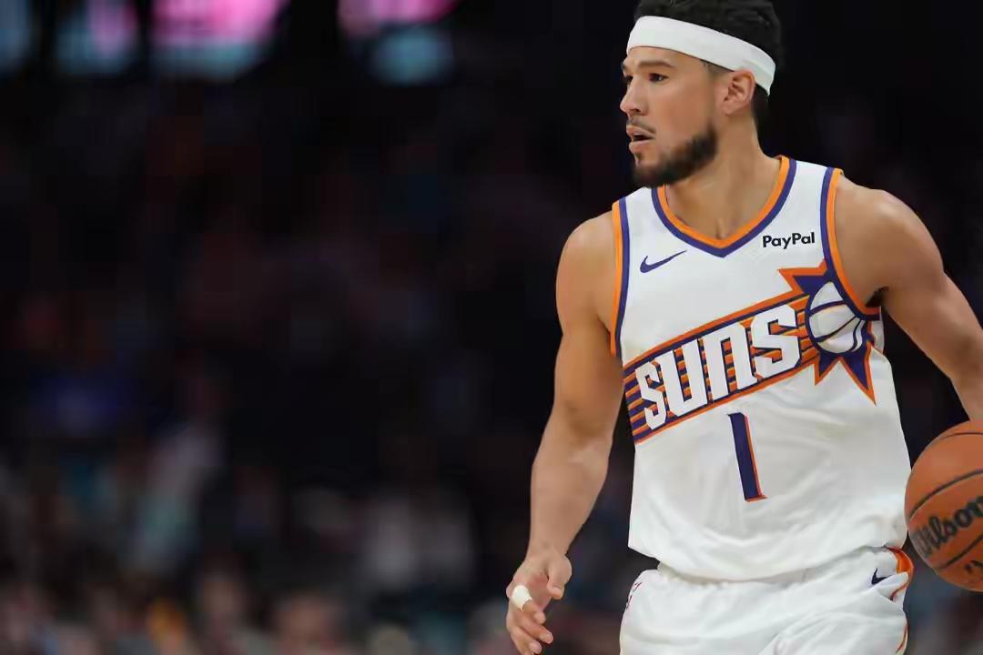 太阳轮休主力战略性放弃，湖人有望三连胜稳守西部第四
昨日太阳官方公布伤病名单：布