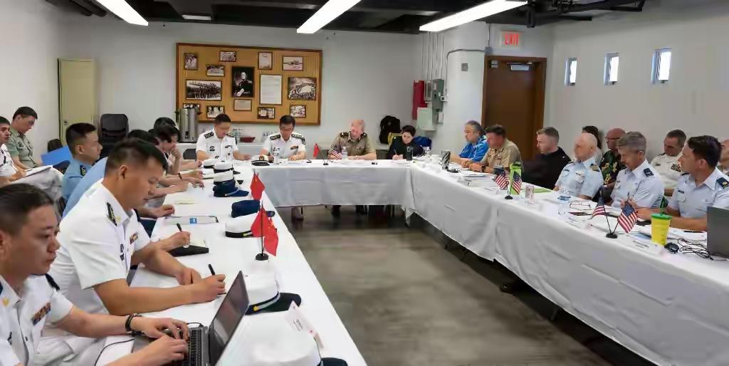 大麻烦解决了？解放军在夏威夷，给美国吃了一颗“定心丸”
 
谁能想到，解放军舰队