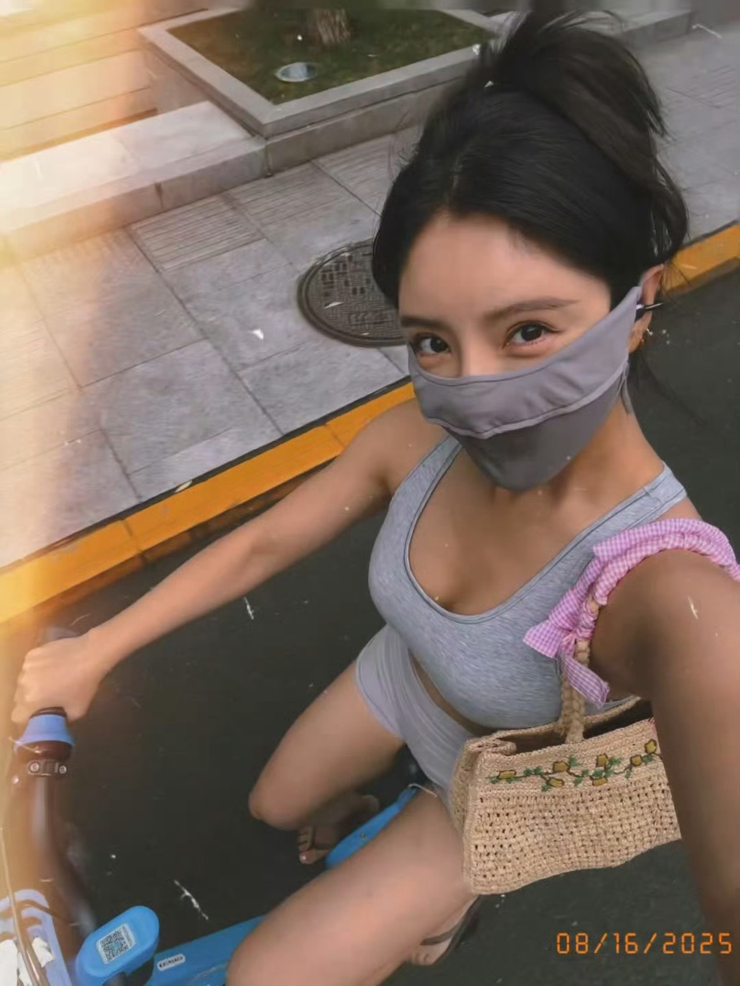 赵奕欢骑行健身🚴🏻‍♀️ ​​​