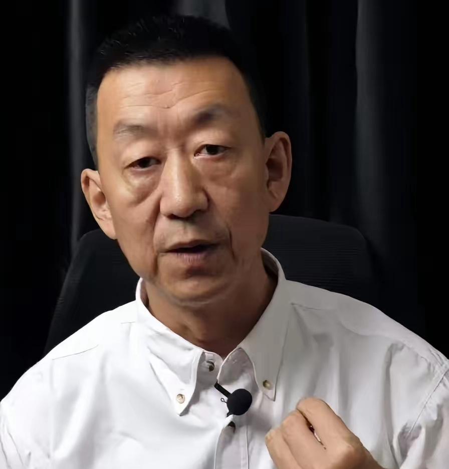 北京协和医院张海敏博士说：“千万别追求快乐，你要追求平静，哪怕追求无聊，也比追求