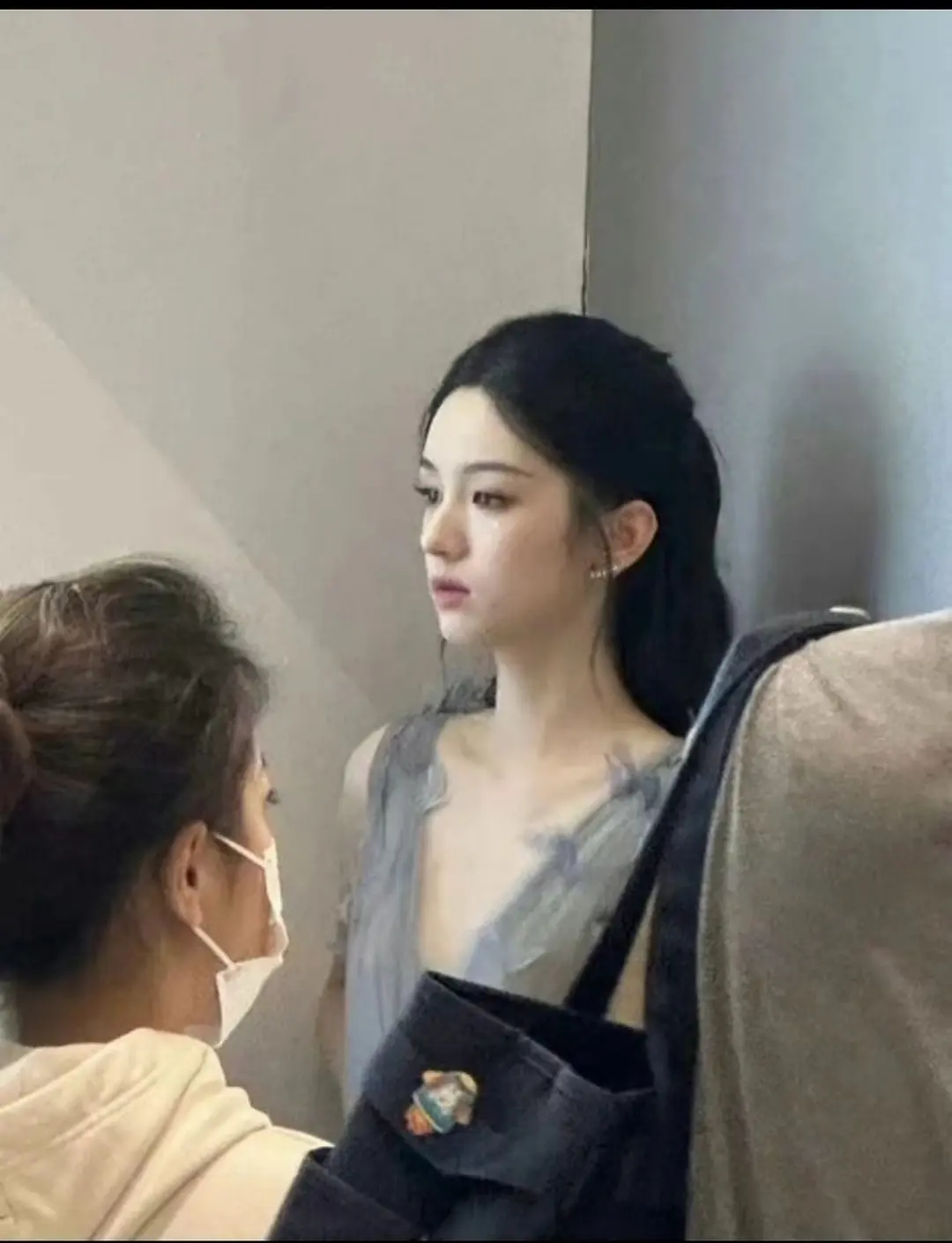 这居然是周也。  真正的盐巴是不用营销的 