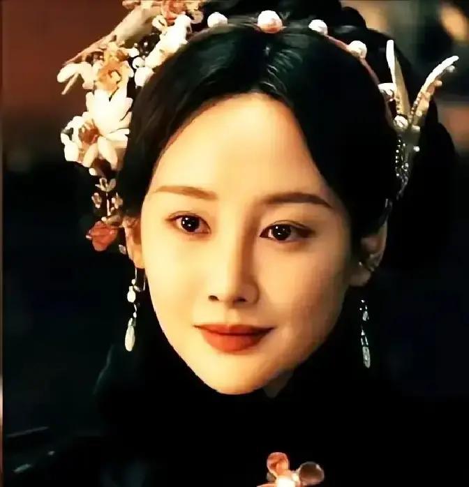 2013年冬，北京零下十度，李纯的银行卡比天气还冷。
 
刚演完《金陵十三钗》，