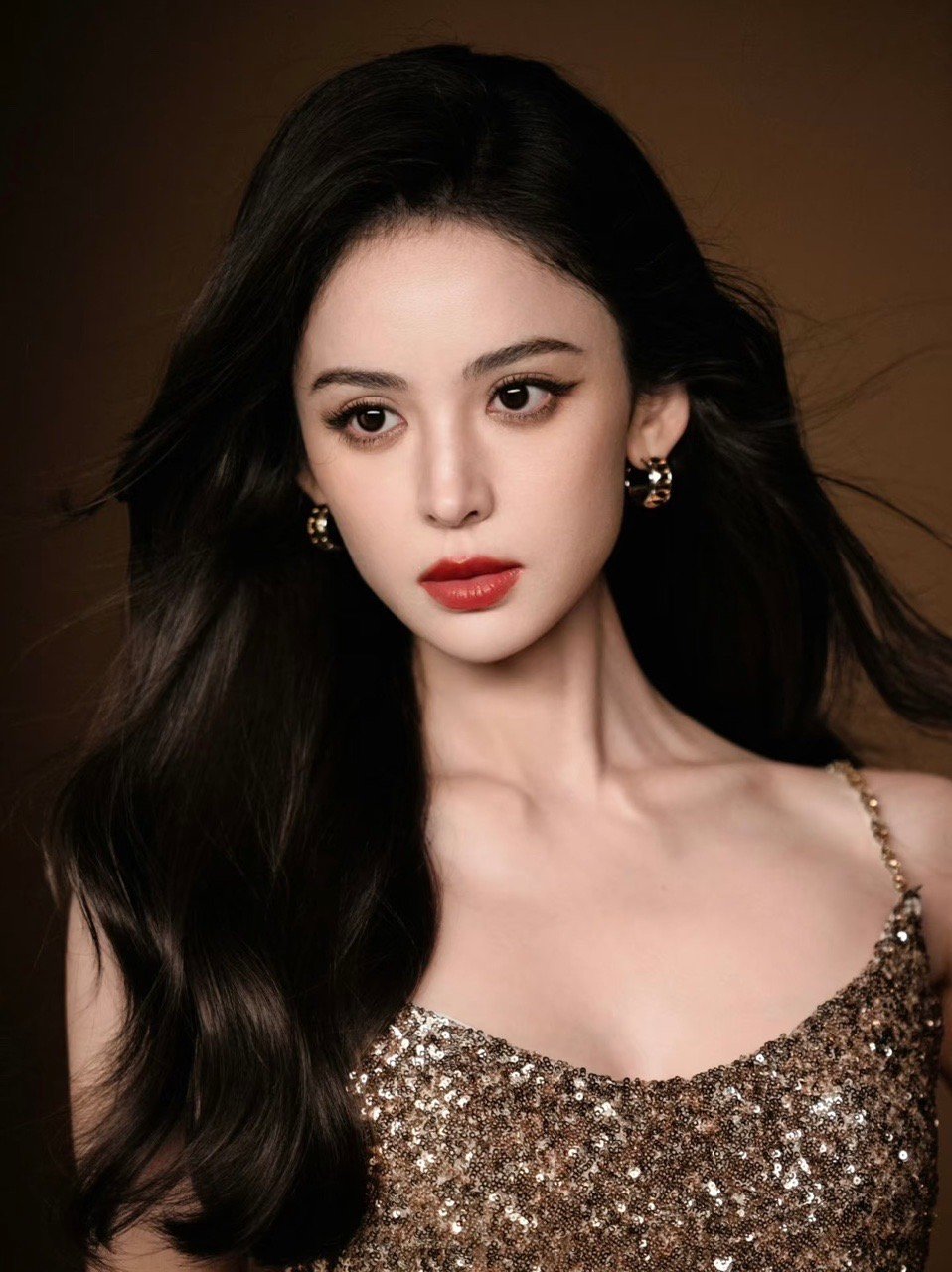娜扎不会贴假睫毛 娜扎不会贴假睫毛？原来这才是“妈生好睫毛”的天花板！ ​​​
