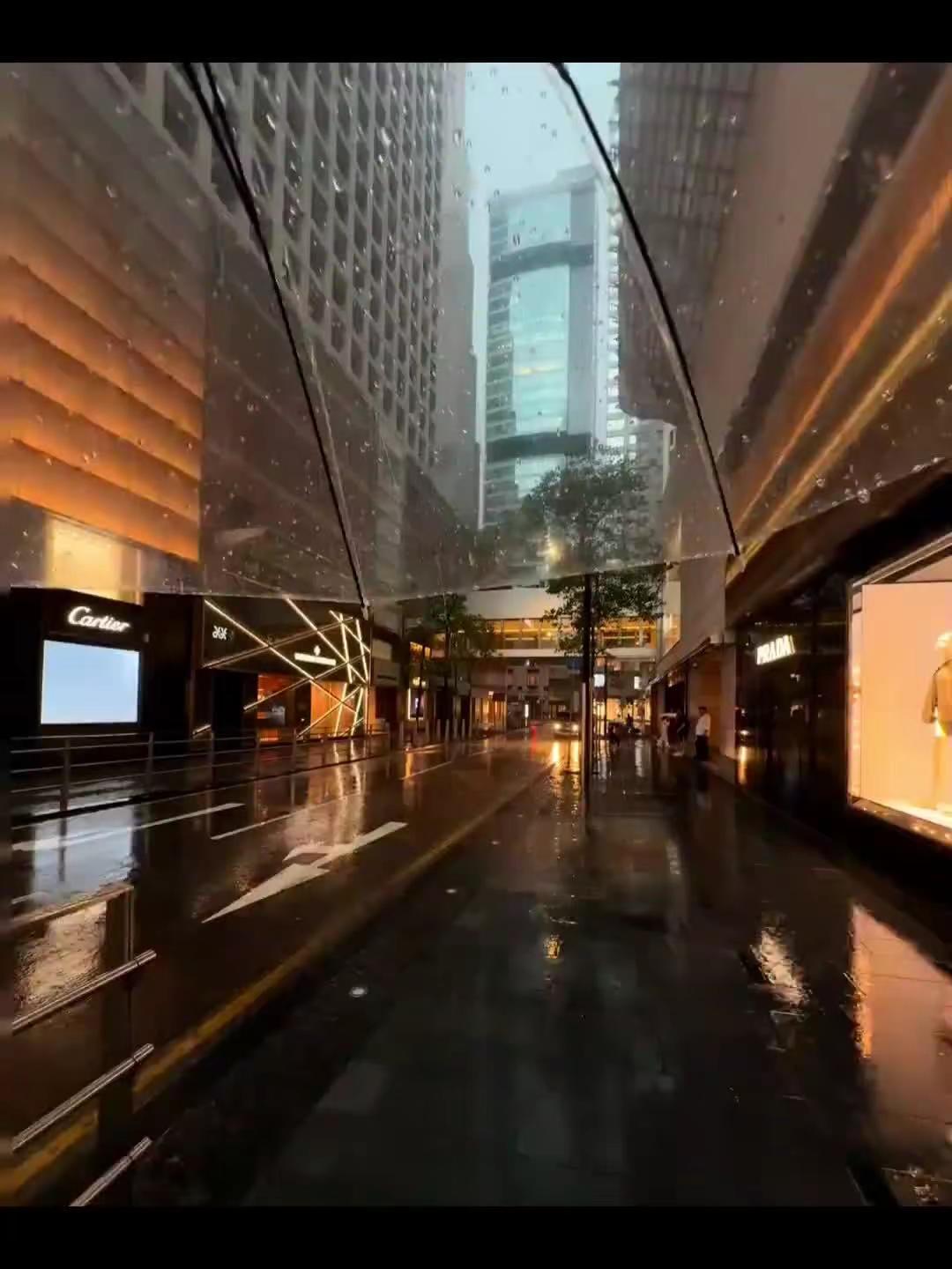 “乖，到哥哥身边来”