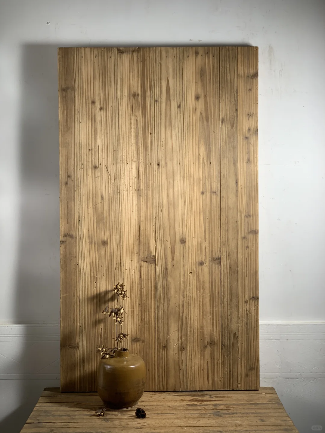 杉木风化板，平整纹理佳；摄影造景道具。