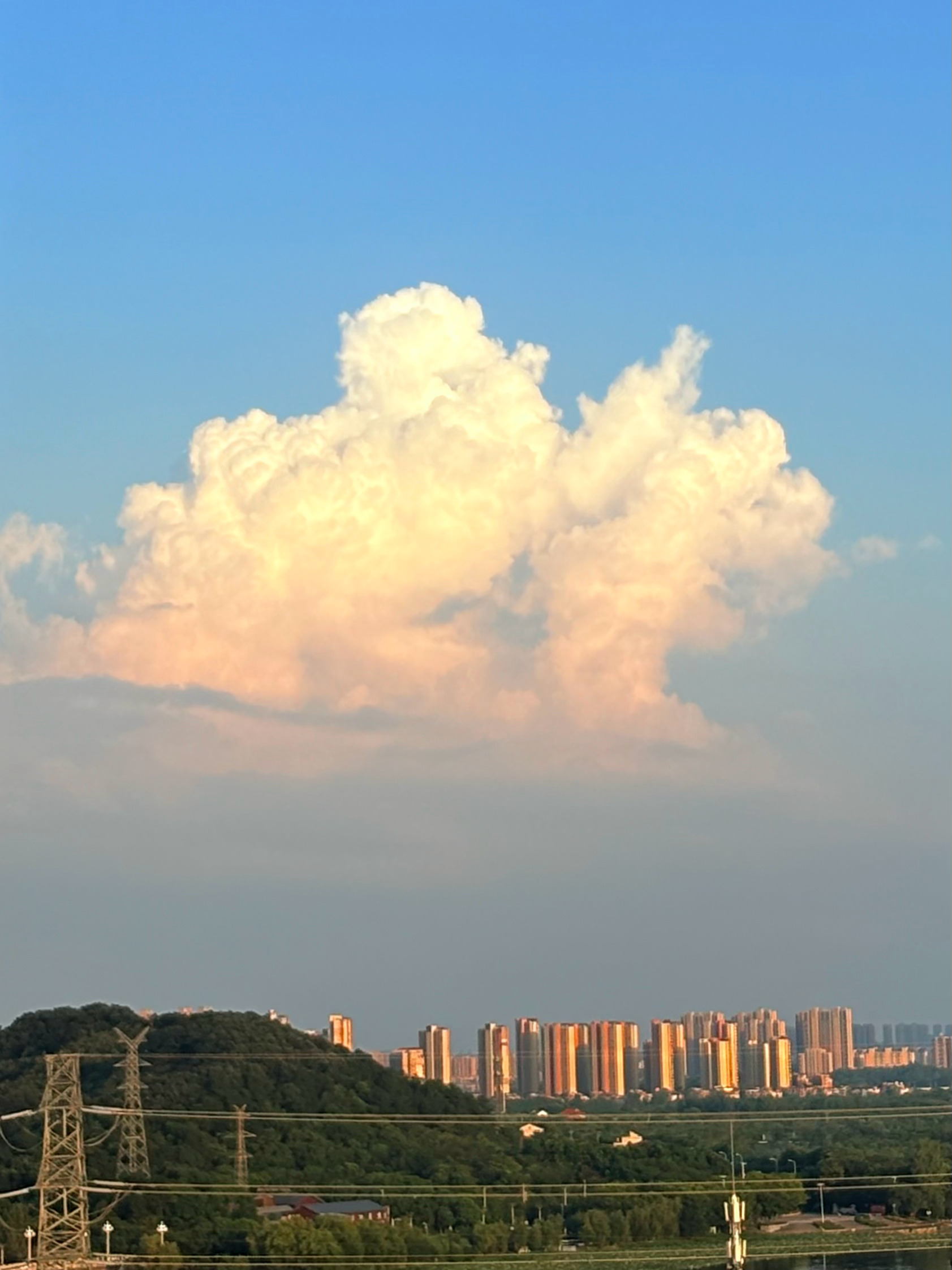 「人类为何都爱看天空」 武汉