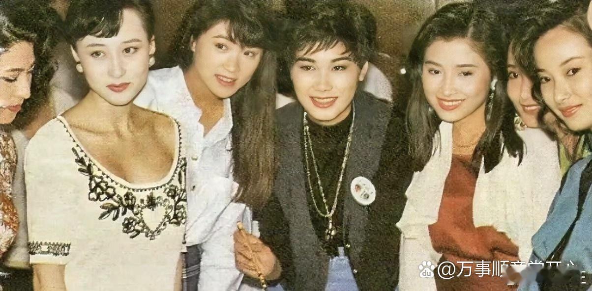 利智是顶级大美人吗？瞧瞧她与关之琳、翁虹的合照便知。 