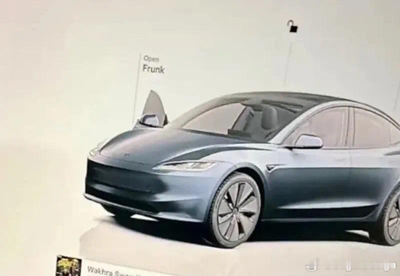 这两天很火的“疑似”焕新特斯拉Model Y中控谍照。其实这还是Model 3拉