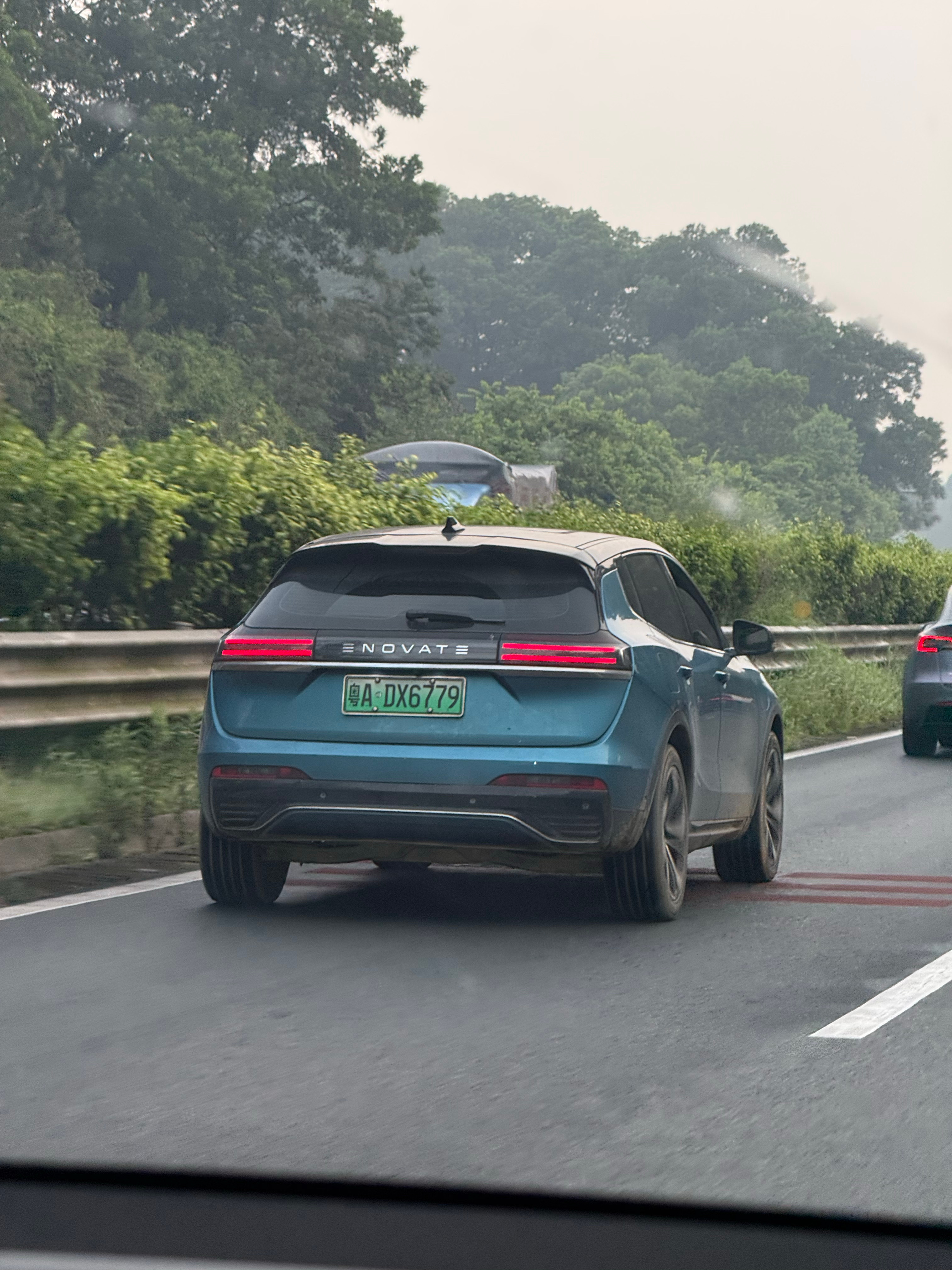 稀罕了，第一次见到天际汽车。这牌子23年就停产了，已经是没有售后的状态，撞了都不