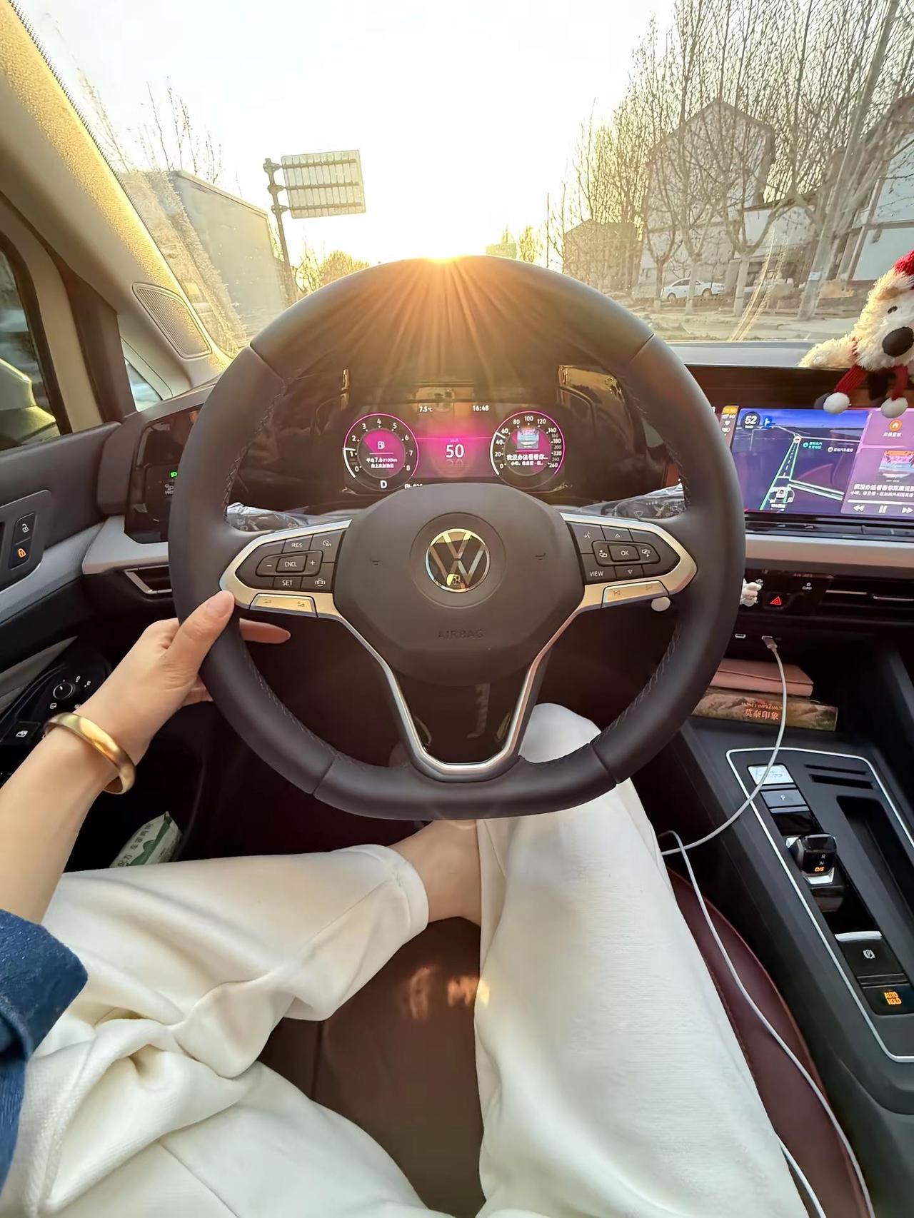 安朋友让我问问谁这样开车