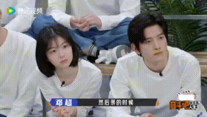 邓超回忆周迅陪自己找情绪奋斗吧人生邓超讲述的拍摄往事，尽显演员对职业的赤诚。他与