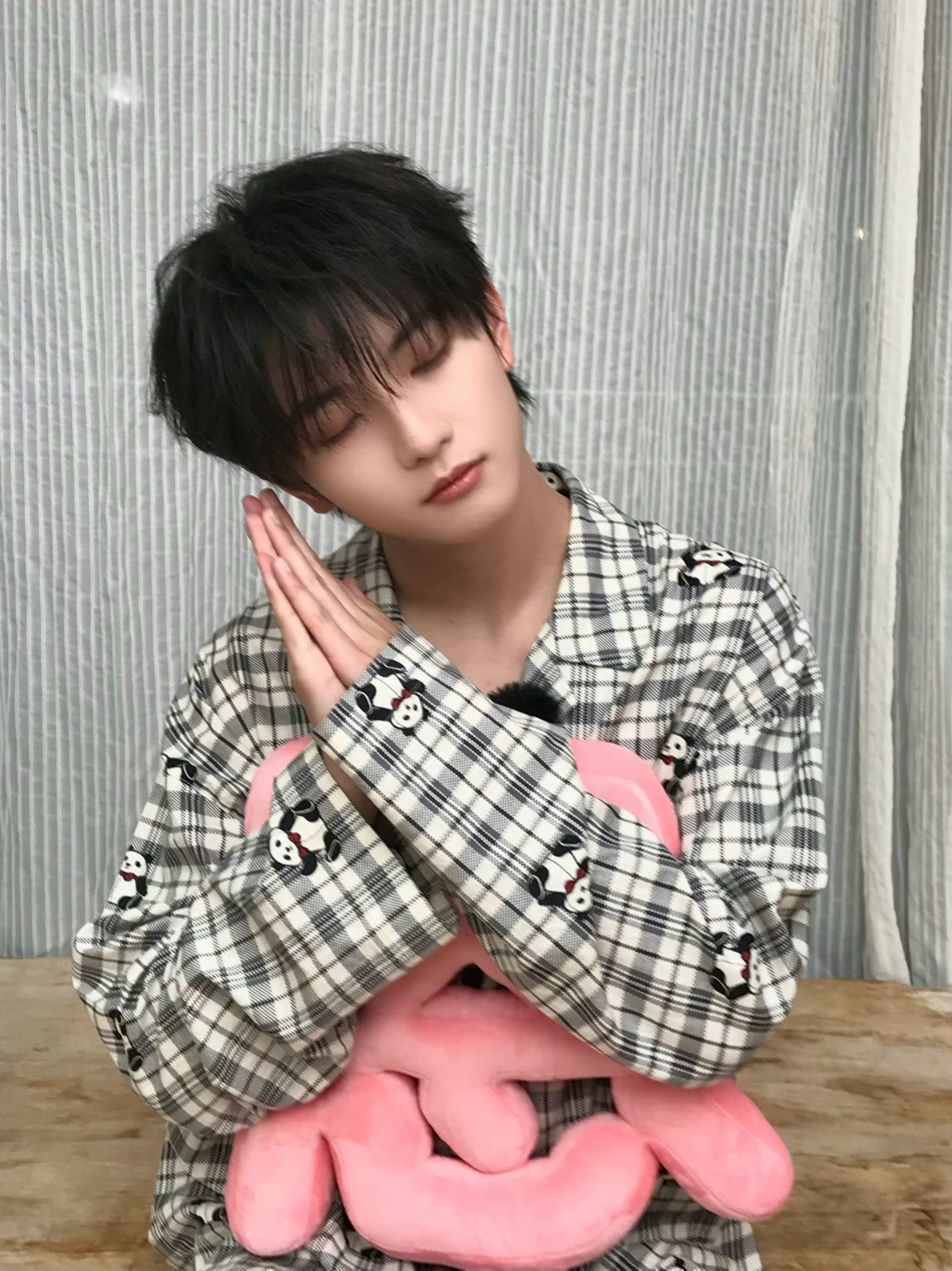 穆祉丞从丞哥到丞小弟 穆祉丞究竟如何从丞哥到丞小弟的[挤眼]欢迎大家去一探究竟[