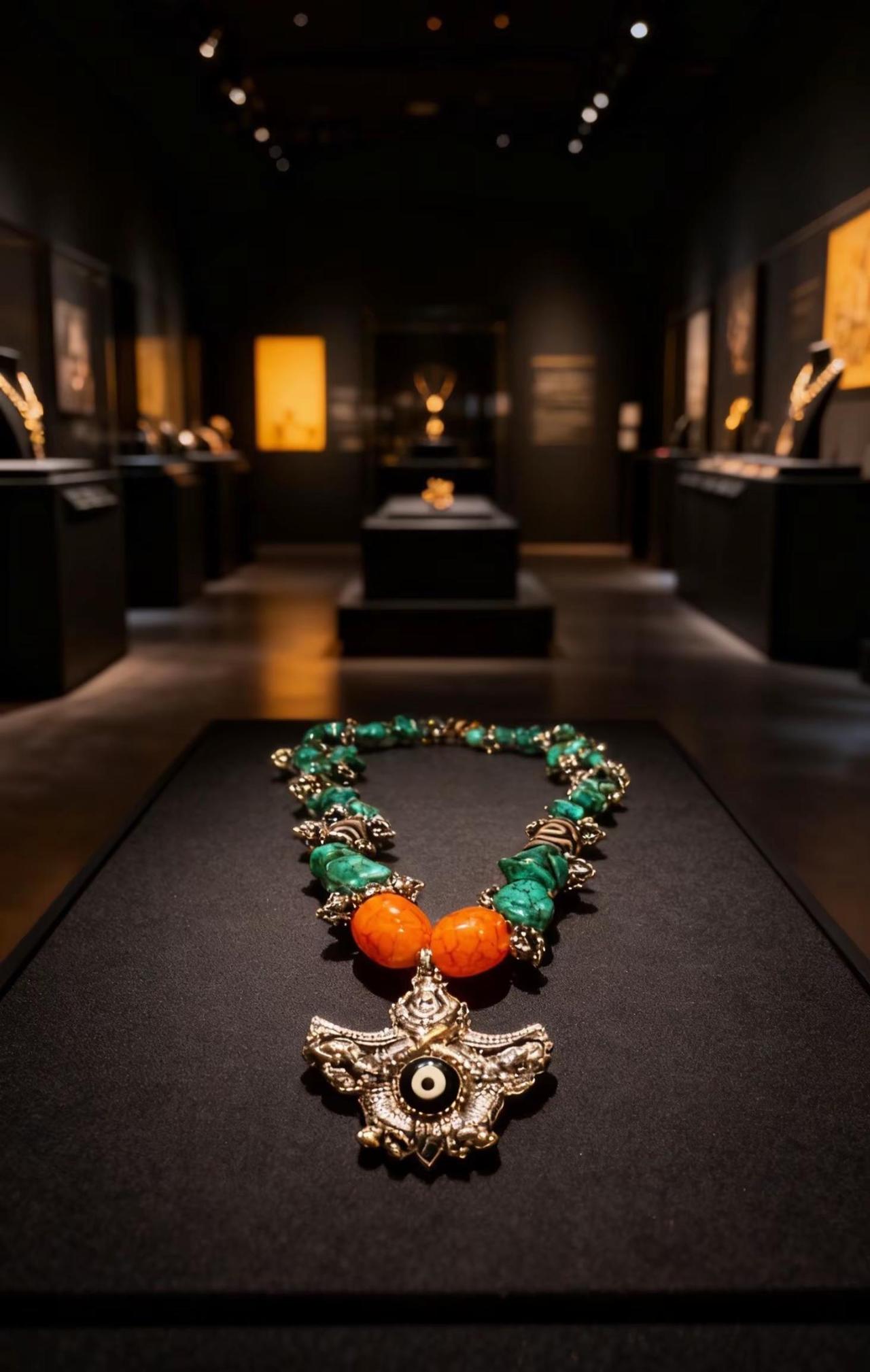 ZEWA 拉萨第一批20条项链已全部寄出。很多朋友没买到，一直在问。现在正式告诉