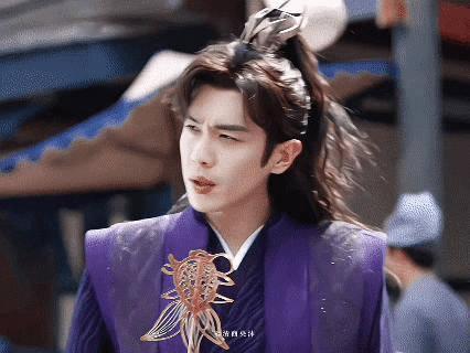 张若昀吃糖被审判了，这也算擦边？ ​​​